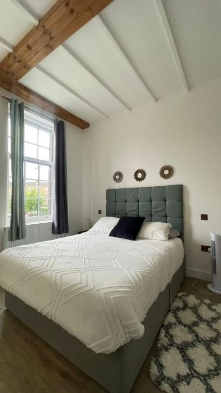 Deluxe Suite at Angel Townhouse